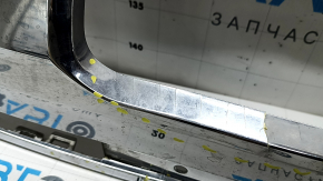 Front bumper lip trim Mercedes X167 GLS 450 20-23 chrome, scratches, cracks, broken fasteners
