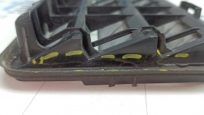 Tesla Model 3 18-23 left ventilation shield crack
