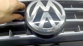 Radiator grill with VW Passat b8 16-19 USA badge for radar cruise, polished emblem