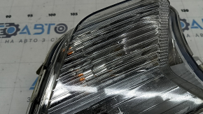 Right turn signal Ford Escape MK3 17-19 rest, white with fog lights, sand, broken mount, chipped housing