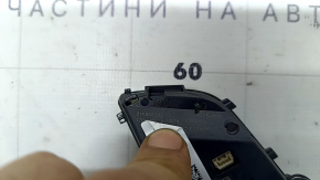 The control buttons on the steering wheel of the Audi A3 8V 17-20 have a cracked connector, the connector of the left buttons has come loose