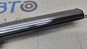 Molding door-glass central front right Toyota Venza 21-24 chrome, minor scratches