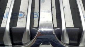 Radiator grill BMW X7 G07 19-22 without night vision, under the camera, cracked, chips