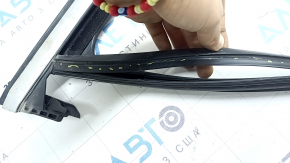 Upper front right door molding with glass seal BMW X7 G07 19-26 matte chrome, in glue, seal tear