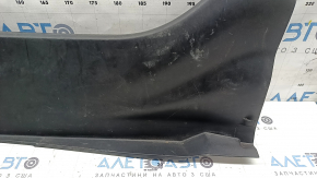 The trunk opening trim for Toyota Camry v40 07-11 is black, worn, bent, the plastic has turned white