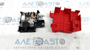 Positive terminal of Alfa Romeo Giulia 17-24 battery with distribution plate, with red cover, broken