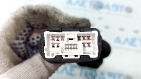 Wiring for the rear right door of a Nissan Rogue 21-23 for keyless entry