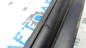 Left door sill seal Nissan Rogue 21-26 scratches