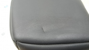 Headrest 2nd row central Nissan Rogue 21-26 black leather, dented, needs cleaning