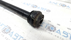 The front propeller shaft of the Alfa Romeo Giulia 20-24 AWD is pressed in