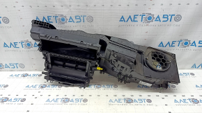 The heater body is bare ventilation BMW X7 G07 19-26