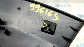 Lower rear right door arch trim Nissan Rogue 21-26 structure, scratches, crack in fastening, dented guide