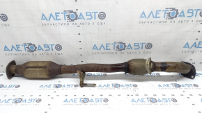 The exhaust pipe with the catalytic converter of the Toyota Camry v40 07-11 hybrid is rusty, the mesh is torn