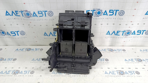 The bare heater housing of the air conditioner VW Passat b8 16-19 USA