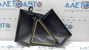 The cabin filter cover of BMW X5 E70 07-13 has a torn seal