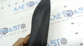 The front bumper mudguard, right, Audi A4 B9 17-25, is worn out