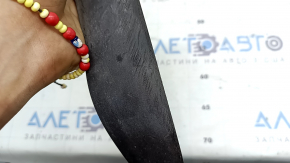 The left front bumper mudguard of the Audi A4 B9 17-25 is worn out