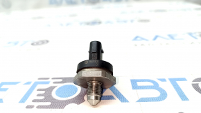 Fuel pressure sensor BMW X7 G07 19-22 N63, B58 on the rail