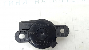 Microphone in the rear left stand of the Audi Q3 83A 19-25