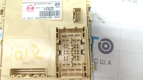 Hyundai Ioniq 17-19 HEV under-dash fuse box