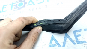 The rear left door seal of Hyundai Ioniq 17-22 is torn