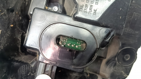 Left outer wing light Tesla Model Y 20-25 4 pins, minor scratches