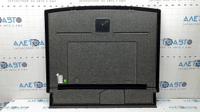 The trunk floor of the Audi Q3 83A 19-25 is black, scratches on the handle