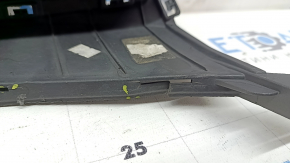 The lower grille of the front bumper of the Hyundai Ioniq 17-22 is gray, scratches, a fragment is missing, cracked, the mount is cracked