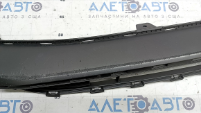 The lower grille of the front bumper of the Hyundai Ioniq 17-22 is gray, scratches, a fragment is missing, cracked, the mount is cracked