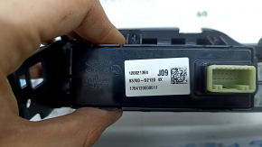 Hyundai Ioniq 17-19 front panel button block with black trim under BSM