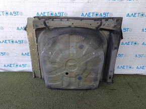 The trunk trough of Toyota Camry v55 15-17 usa is drilled out
