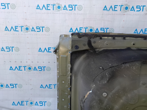 The trunk trough of Toyota Camry v55 15-17 usa is drilled out