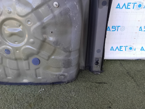 The trunk trough of Toyota Camry v55 15-17 usa is drilled out