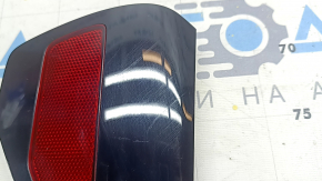 Reflector on the rear right wing of Tesla Model Y 20-25, broken mount, scratches
