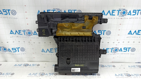 Air filter housing assembly Hyundai Ioniq 17-22 HEV broken mount