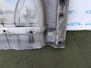 The trunk trough of VW Atlas 18-26 is drilled out