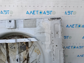 The trunk trough of VW Atlas 18-26 is drilled out
