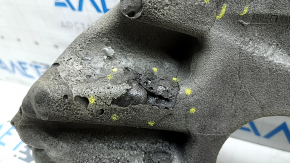 Soundproofing of the rear right upper wing arch of Tesla Model Y 20-25, tears