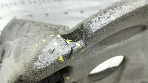 Soundproofing of the rear right upper wing arch of Tesla Model Y 20-25, tears