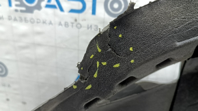 Soundproofing of the rear left lower wing arch Tesla Model Y 20-25 type 2, tears