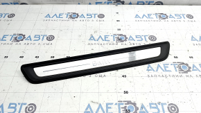 Front left outer door sill trim BMW 3 G20 19-26 chrome, BMW inscription, broken fastening, scratches, bump