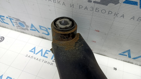The rear subframe of the Audi Q3 83A 19-25 is rusty