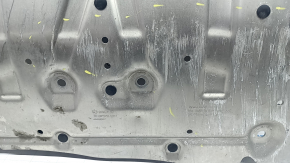 The front engine guard of the BMW 3 G20 19-26 is worn out