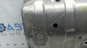 The front engine guard of the BMW 3 G20 19-26 is worn out