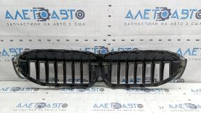 Radiator grill BMW 3 G20 19-22 chrome under the camera, cracked chrome, broken mount, chips, scratches