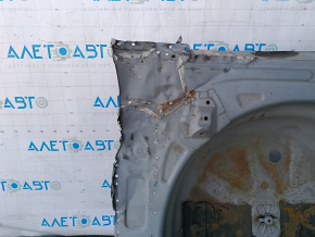 The trunk trough of Toyota Prius V 12-17 is drilled out