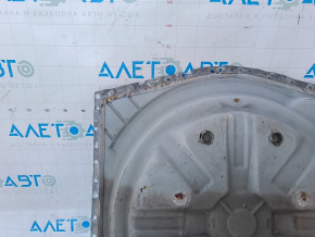 The trunk trough of the Audi Q7 4L 10-15 is drilled out