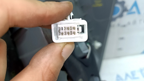 Left headlight Toyota Prius 30 12-15 rest, moisture and cracks under the glass