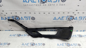 The right front bumper cover of Volvo XC90 16-19 is worn out