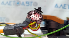 The charging port assembly with cable BMW X5 F15 16-18 plug-in has a broken chip